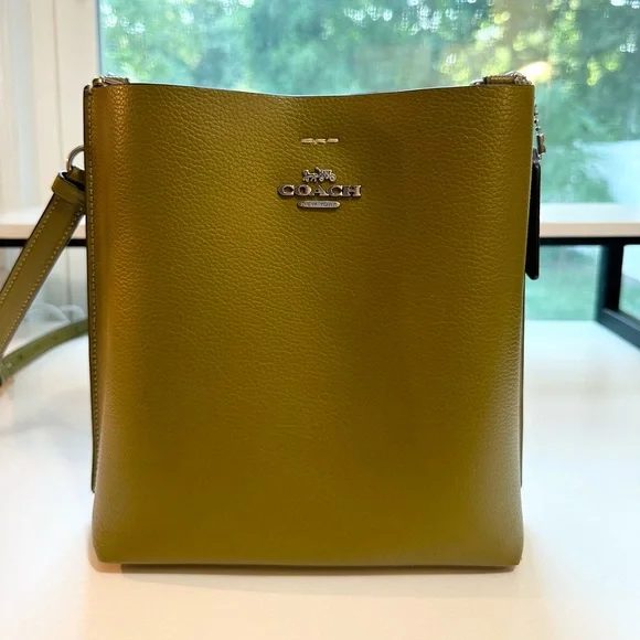 COACH Mollie Bucket Bag 22✨RARE COLORWAY! Everglade (green) and Orchid (pink) - Picture 1 of 11